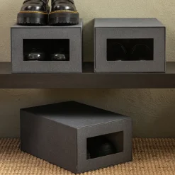 Bigso Box of Sweden - NILS Skoæske med vindue, Sort