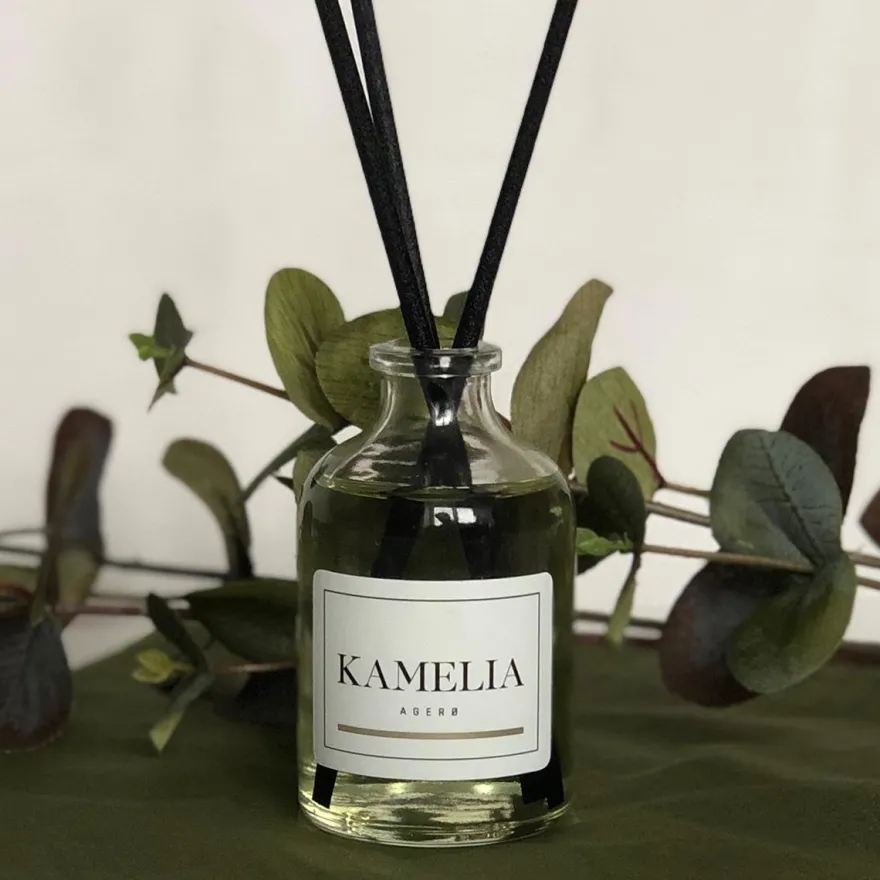 Kamelia Duftfrisker med Duftpinde - Bogø