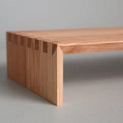 LAKE Monitor Stand i Egetræ
