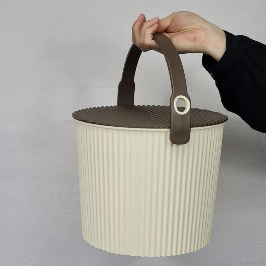 Omnioutil Plastikspand - Ivory med brunt låg 8 liter