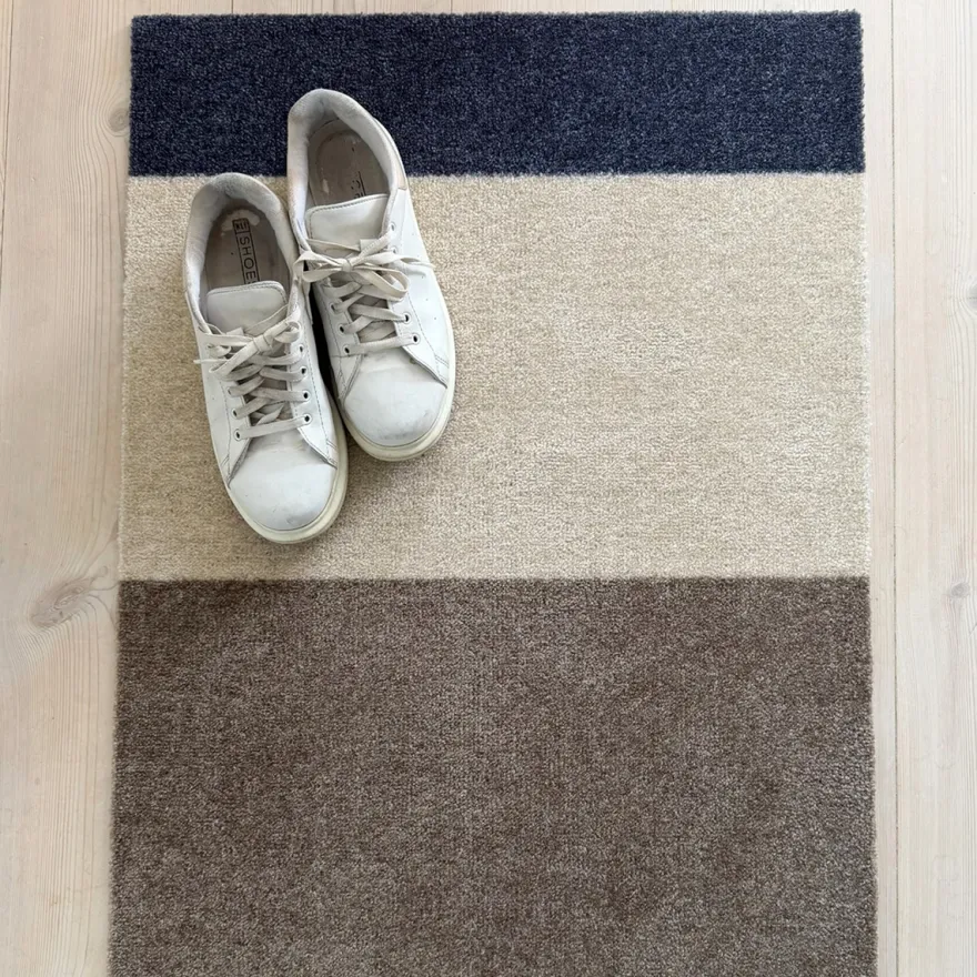 Tica Smudsmåtte - 60x90 cm. Stripes - Gråblå/Sand/Ivory