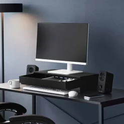 Yamazaki Monitor Stand med skuffe. SORT