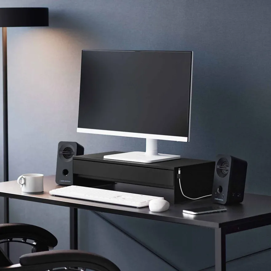 Yamazaki Monitor Stand med skuffe. SORT