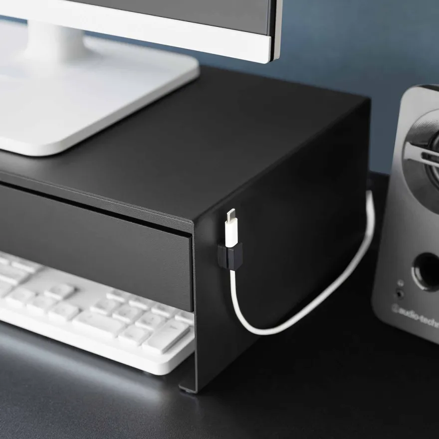 Yamazaki Monitor Stand med skuffe. SORT